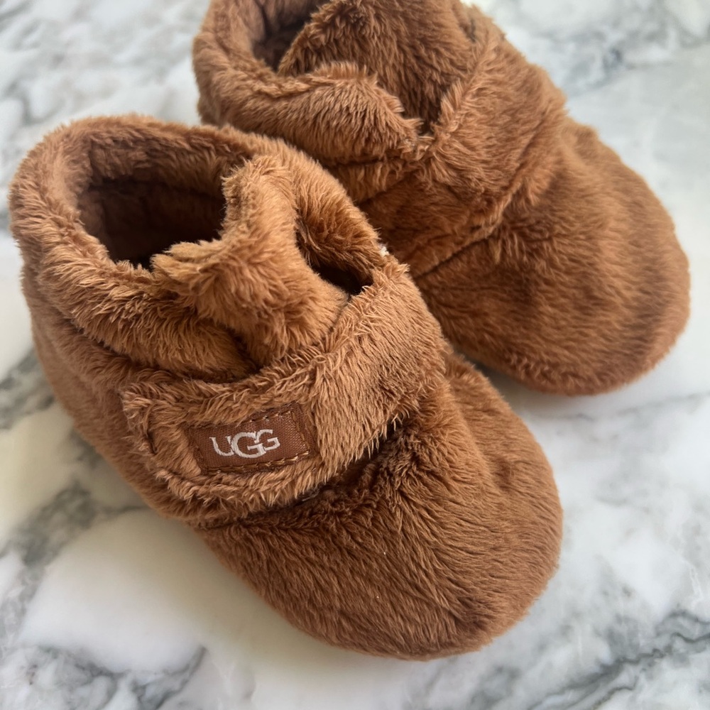 UGG Infant Plush Chestnut Baby Booties as 4/5